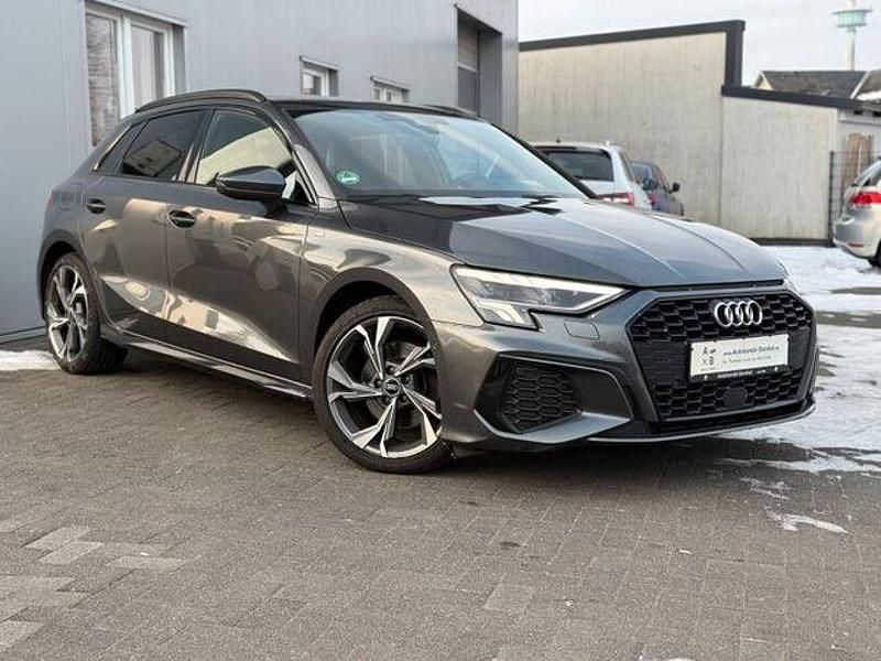 Grau Gebraucht 2021 Audi A3 S-Line Limousine | 24.690 € (Fairer Preis) - Bild 1/4
