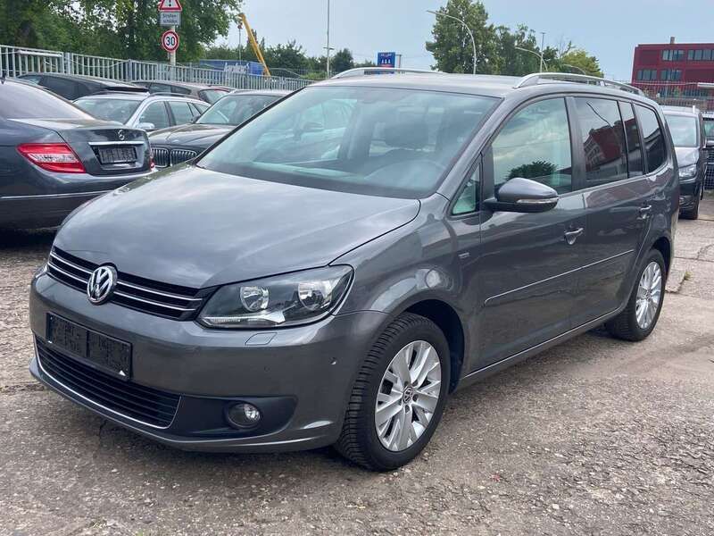 Pepper grey metallic Gebraucht 2014 VW Touran Life Van / Kleinbus | 13.999 € (Etwas zu teuer) - Bild 1/4