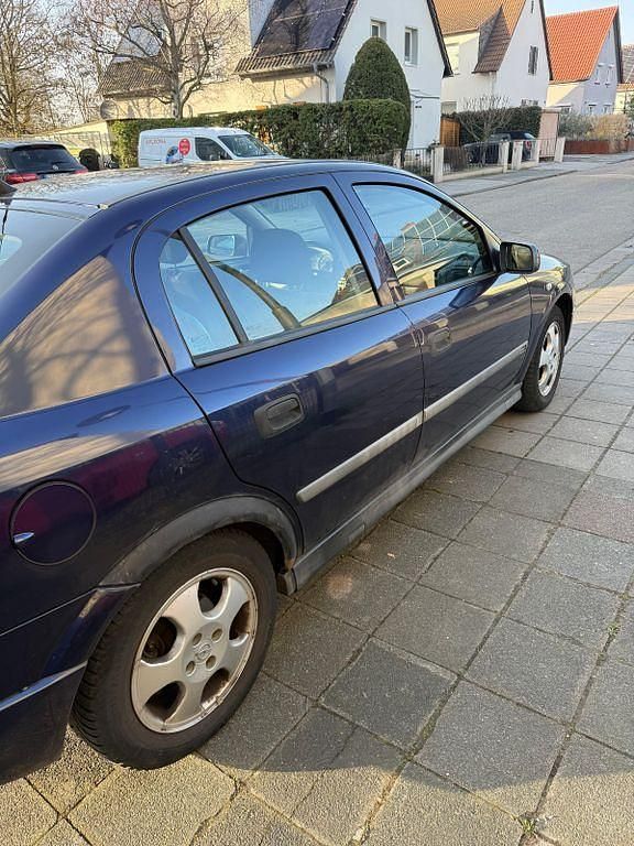 Gebraucht Opel Astra 75 PS (55 kW) 2000 Blau Limousine