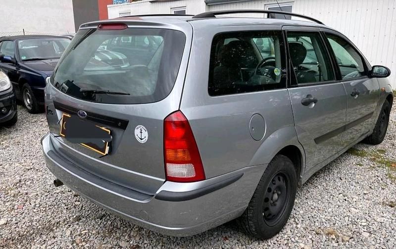 Gebraucht Ford Focus Finesse 116 PS (85 kW) 2002 Grau Kombi