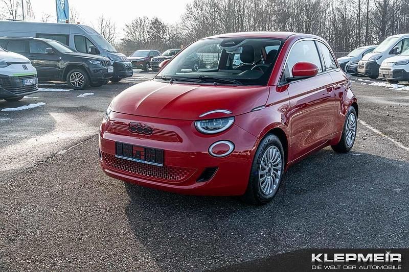 Gebraucht Fiat 500e Red 86 kW (118 PS) 2022 Rot Kleinwagen