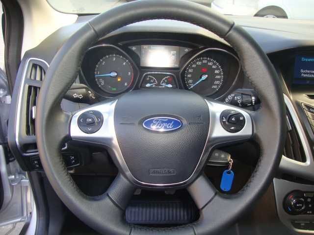 Gebraucht Ford Focus 116 PS (85 kW) 2014 Blau metallic Kombi