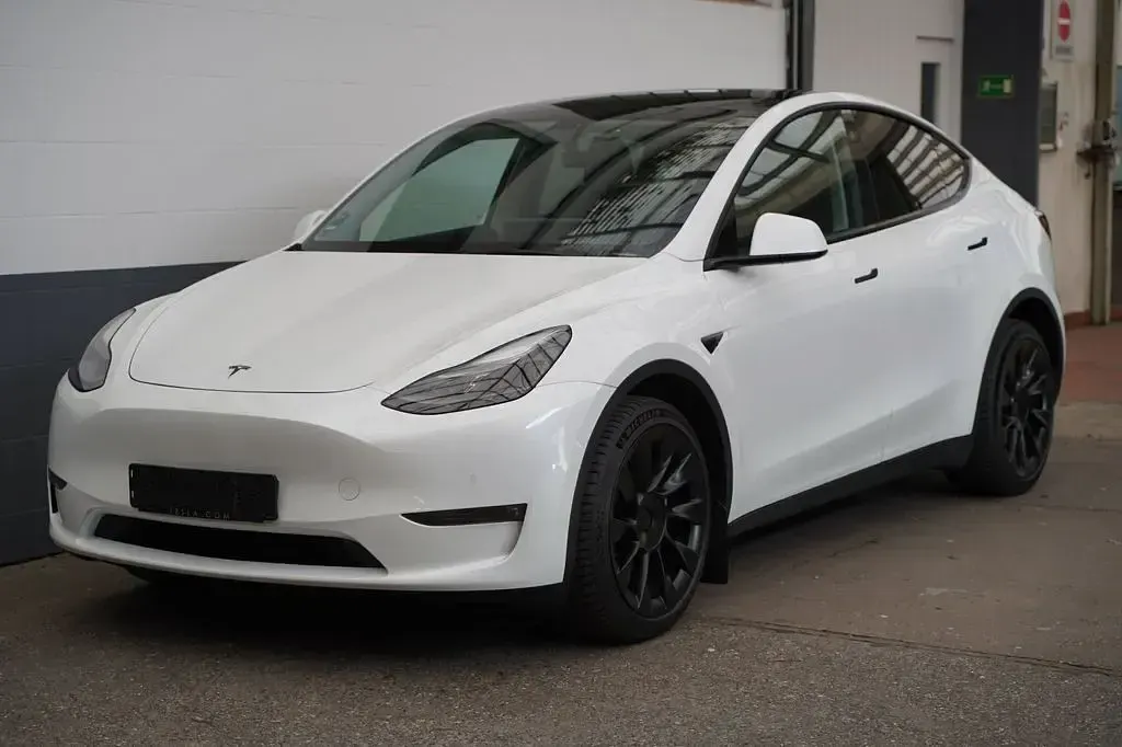 Gebraucht Tesla Model Y Long Range AWD 378 kW (514 PS) 2022 Weiß SUV