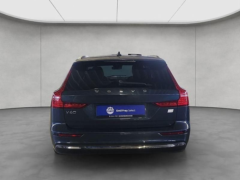 Gebraucht Volvo V60 Plus 349 PS (256 kW) 2022 Blau Kombi