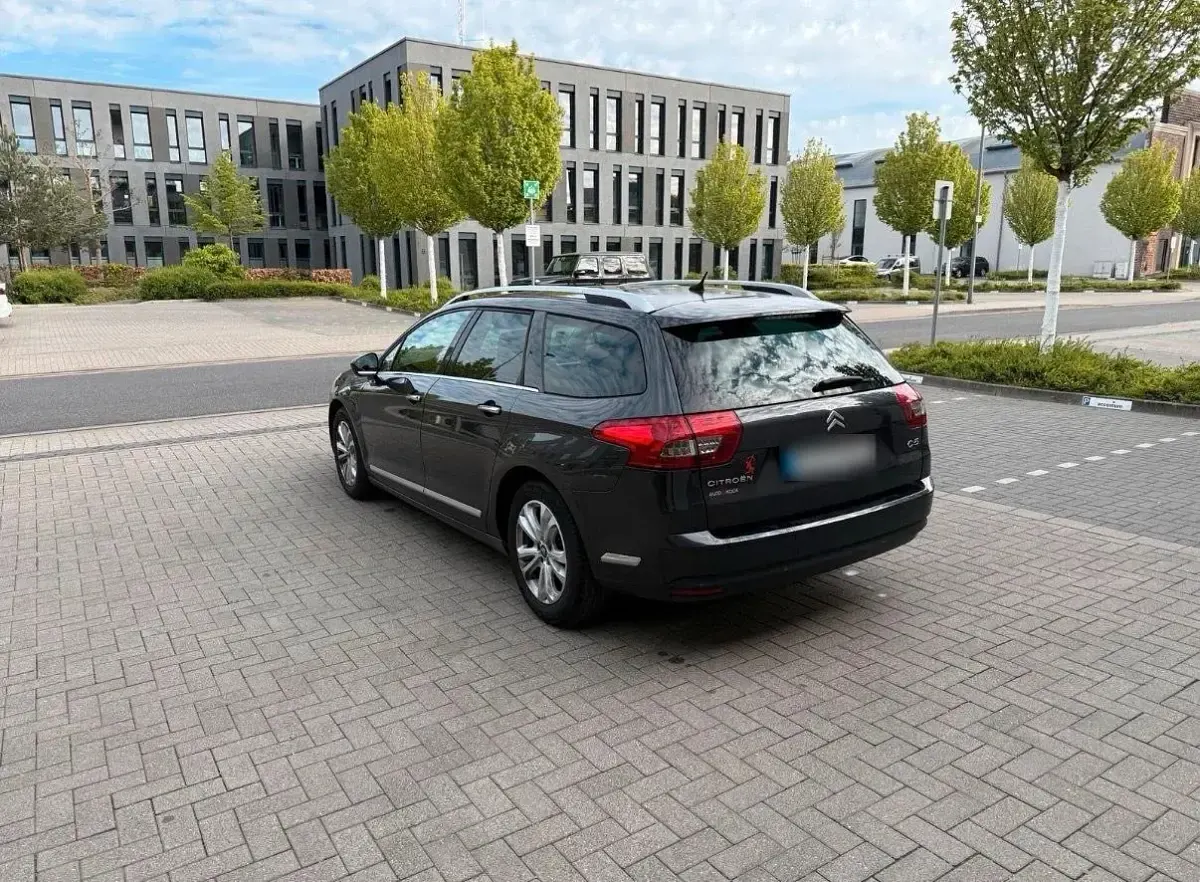 Gebraucht Citroën C5 Business Class 140 PS (102 kW) 2011 Grau Kombi
