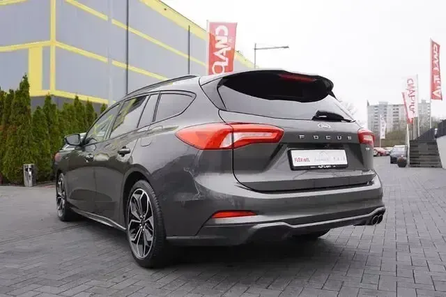 Gebraucht Ford Focus ST-Line 155 PS (114 kW) 2020 Grau Kombi
