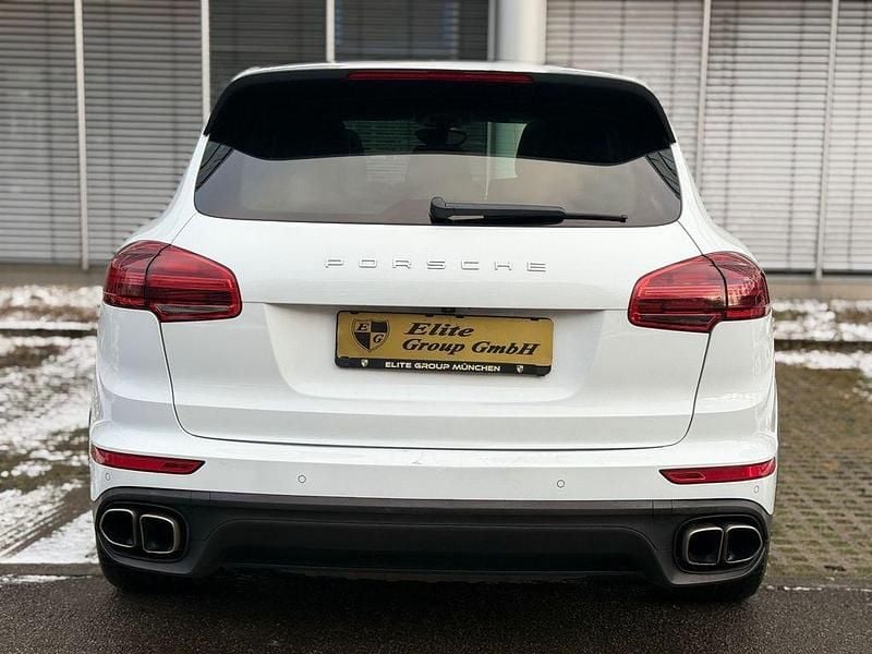 Gebraucht Porsche Cayenne Turbo Chrono 519 PS (381 kW) 2016 Weiß SUV