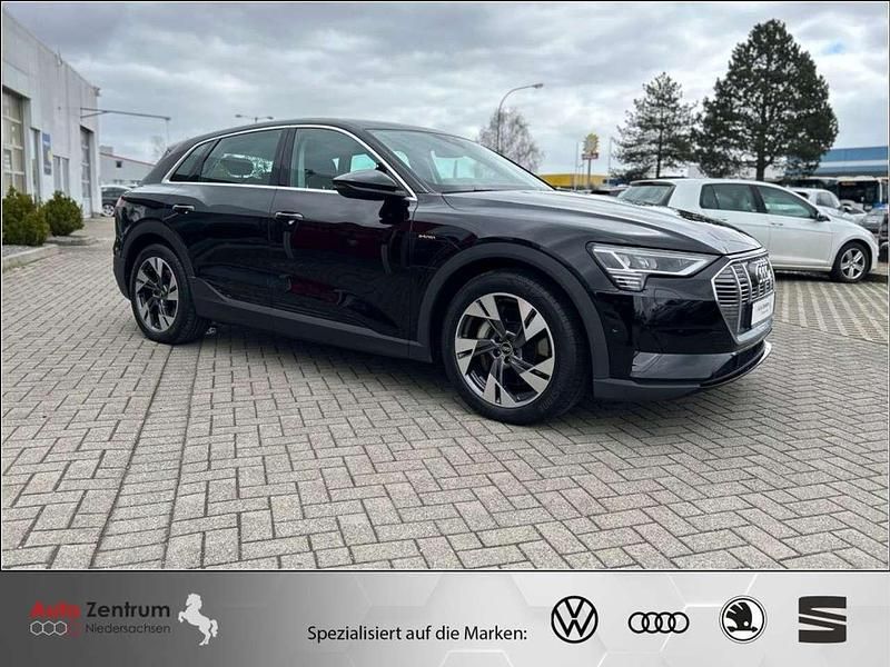 Gebraucht Audi e-tron Ambiente 300 kW (408 PS) 2023 Schwarz SUV