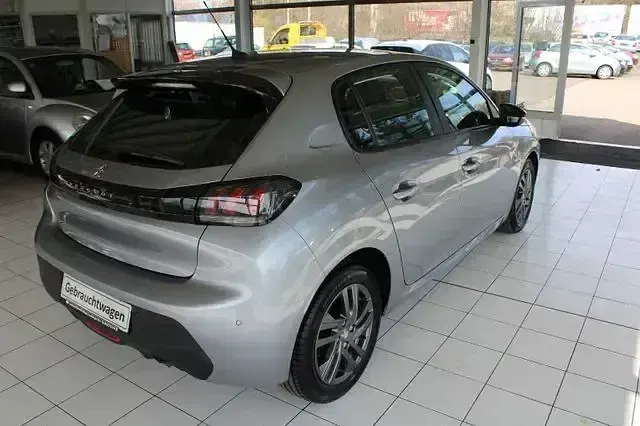 Gebraucht Peugeot 208 Active 75 PS (55 kW) 2022 Grau Kleinwagen