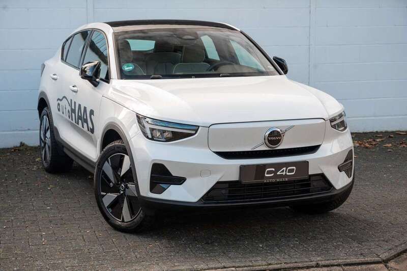 Crystal white / metallic (metallic) Gebraucht 2023 Volvo C40 Plus SUV | 40.900 € (Superpreis) - Bild 1/4