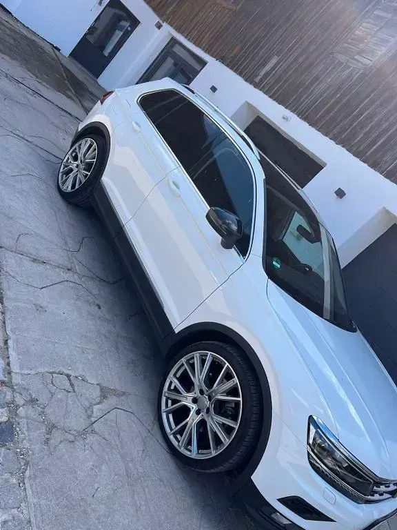 Gebraucht VW Tiguan Highline 240 PS (176 kW) 2019 Weiß SUV