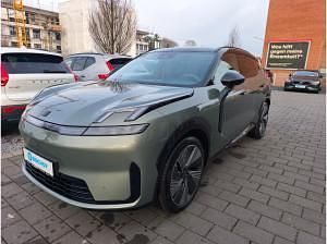Neu Lynk & Co 08 349 PS (256 kW) 2025 Schwarz SUV