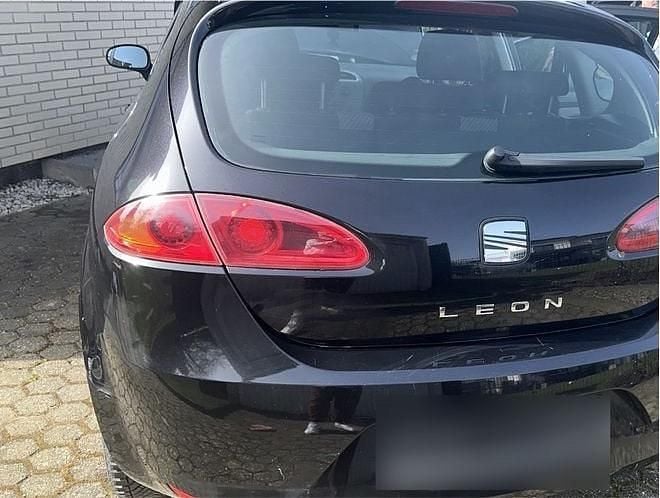 Gebraucht Seat Leon 102 PS (75 kW) 2008 Schwarz Kleinwagen