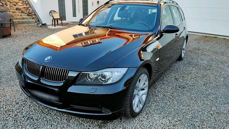 Gebraucht BMW 325 218 PS (160 kW) 2008 Schwarz Kombi