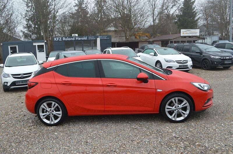 Gebraucht Opel Astra Innovation 125 PS (91 kW) 2019 Rot Limousine