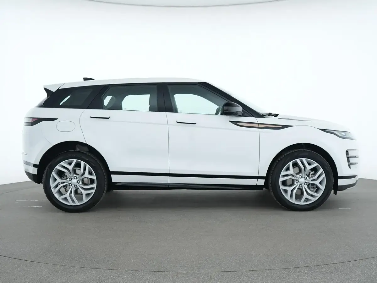 Gebraucht Land Rover Range Rover SE Dynamic 200 PS (147 kW) 2022 Fuji white SUV