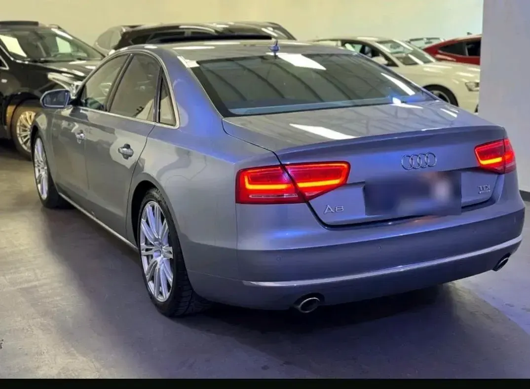 Gebraucht Audi A8 351 PS (258 kW) 2010 Andere farben Limousine