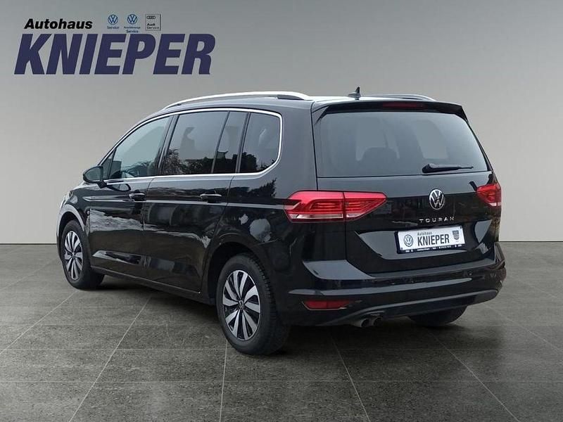 Gebraucht VW Touran Highline 150 PS (110 kW) 2024 Deep black perleffekt Van / Kleinbus