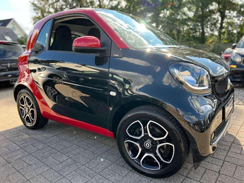 Gebraucht Smart ForTwo Coupé Passion 90 PS (66 kW) 2017 Jupiterrot Kleinwagen