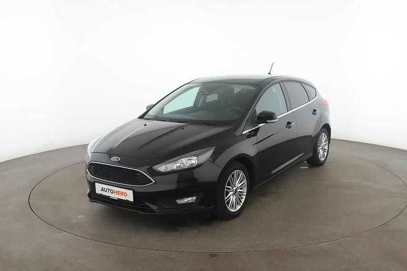 Schwarz Gebraucht 2018 Ford Focus Cool & Connect Limousine | 10.550 € (Fairer Preis) - Bild 1/3