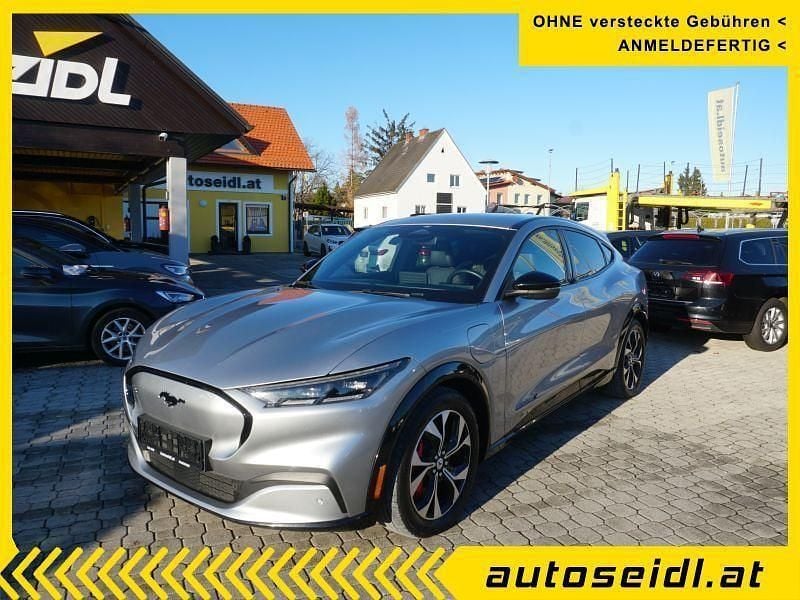 Silber Gebraucht 2021 Ford Mustang Mach-E Extended Range SUV | 24.800 € (Superpreis) - Bild 1/4