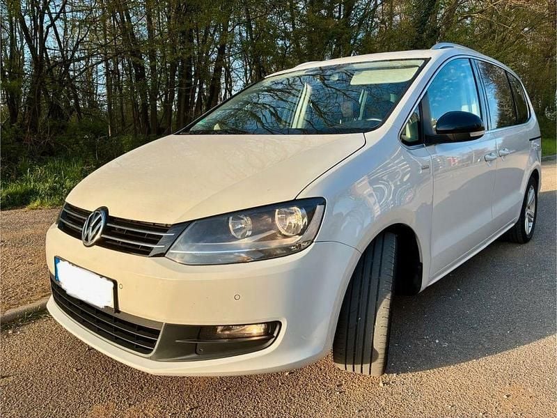 Gebraucht VW Sharan 140 PS (102 kW) 2012 Weiß Van / Kleinbus