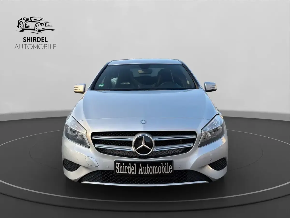 Gebraucht Mercedes A180 122 PS (89 kW) 2013 Silber Kleinwagen
