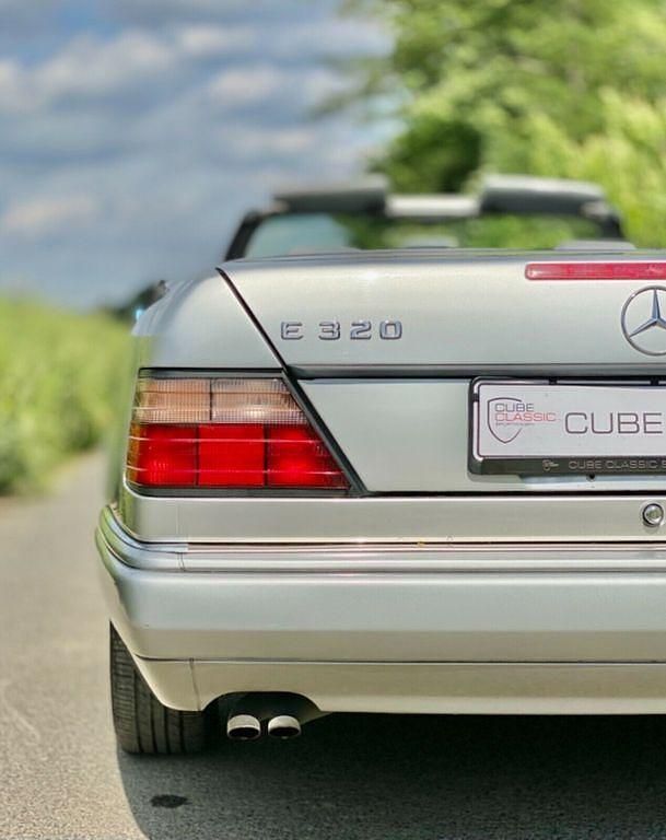 Gebraucht Mercedes E320 220 PS (161 kW) 1995 Silber metallic Cabrio