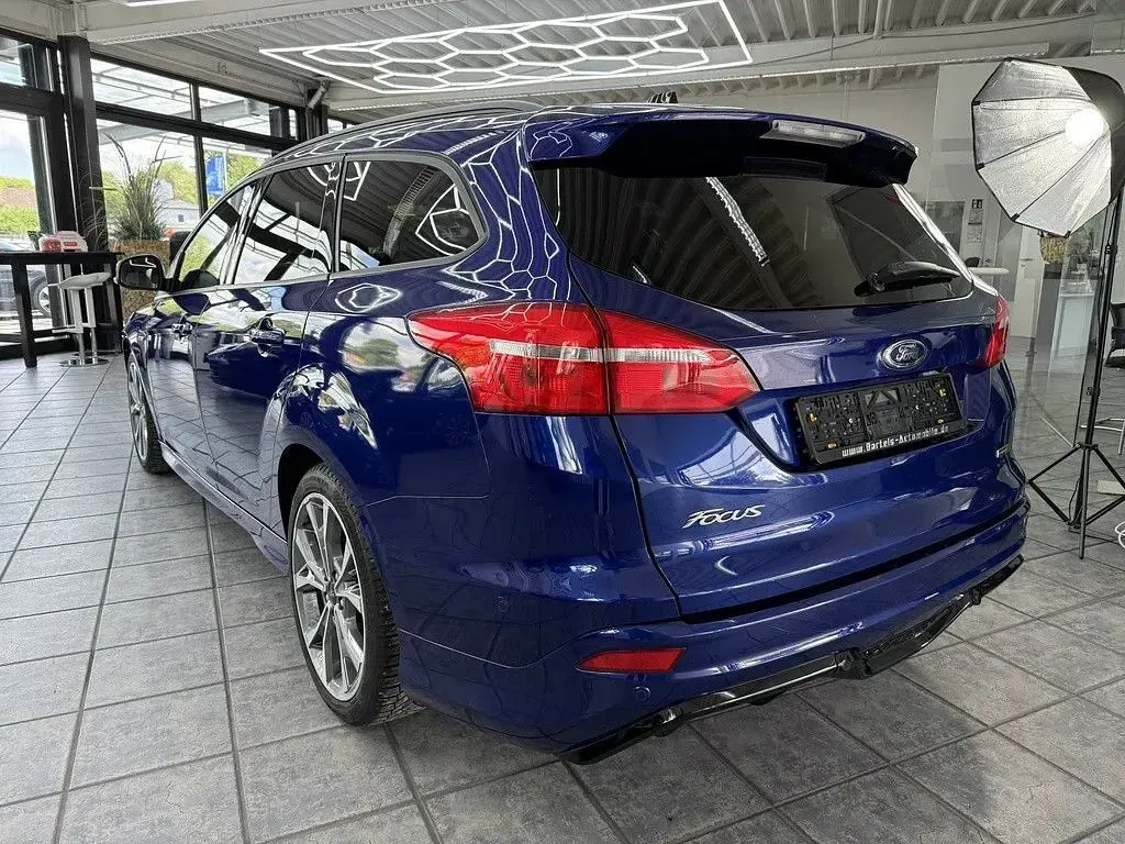 Gebraucht Ford Focus ST-Line 125 PS (91 kW) 2018 Blau Kombi
