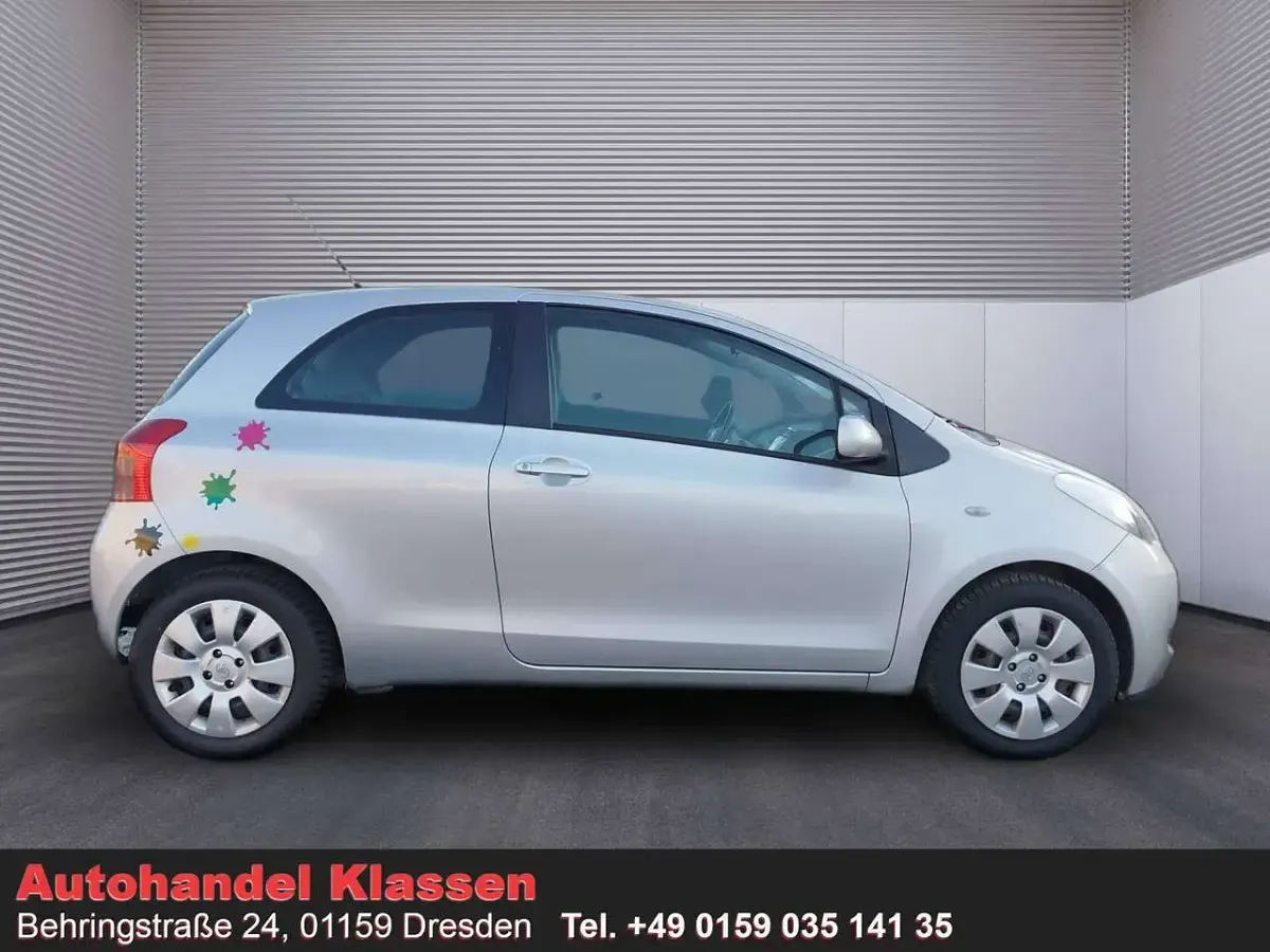 Gebraucht Toyota Yaris 87 PS (63 kW) 2007 Silber Kleinwagen