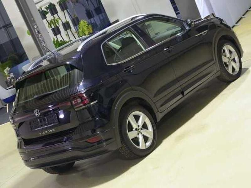 Gebraucht VW T-Cross Style 150 PS (110 kW) 2022 Deep black pearlescent SUV