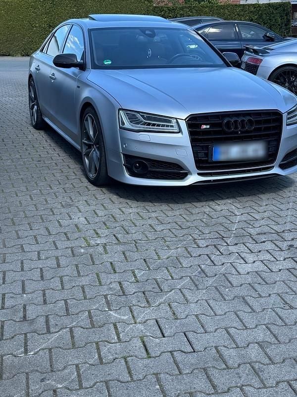 Gebraucht Audi S8 plus Comfort 605 PS (444 kW) 2016 Grau Limousine