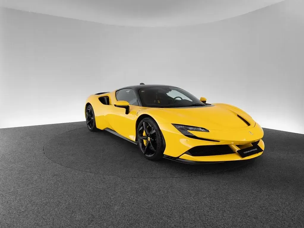 Gebraucht Ferrari SF90 999 PS (734 kW) 2022 Gelb Coupé