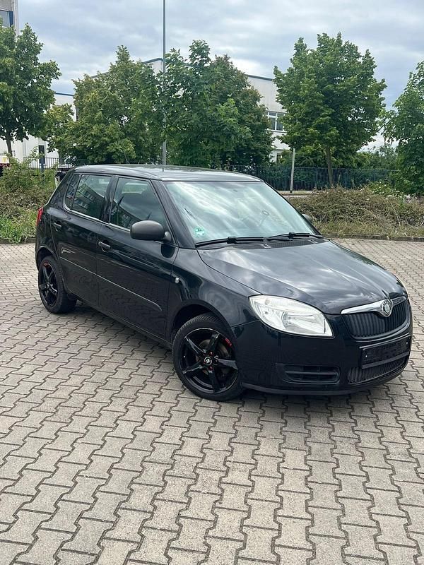 Second-hand Skoda Fabia 80 CP (58 kW) 2009 Negru Berlinǎ