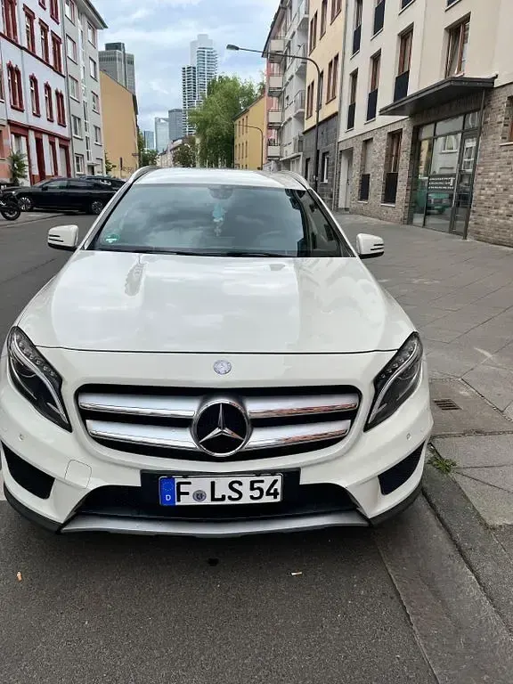 Gebraucht Mercedes GLA220 AMG line 170 PS (125 kW) 2014 Weiß SUV
