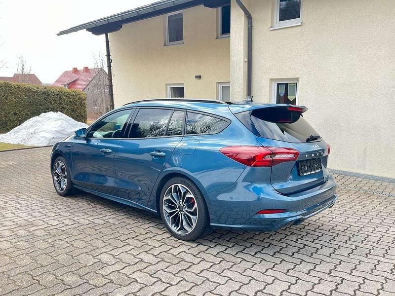 Gebraucht Ford Focus ST-Line X 155 PS (114 kW) 2025 Chrome blau (metallic) Kombi