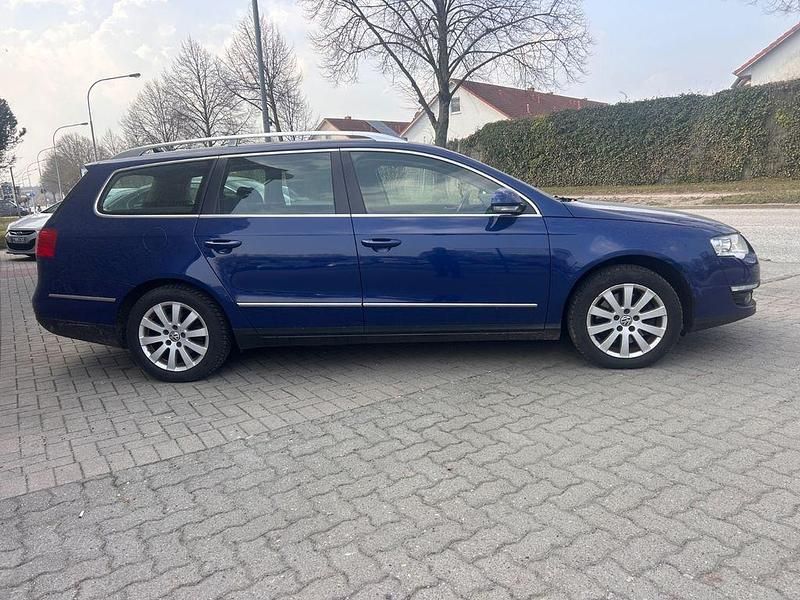 Gebraucht VW Passat Highline 200 PS (147 kW) 2009 Blau Kombi