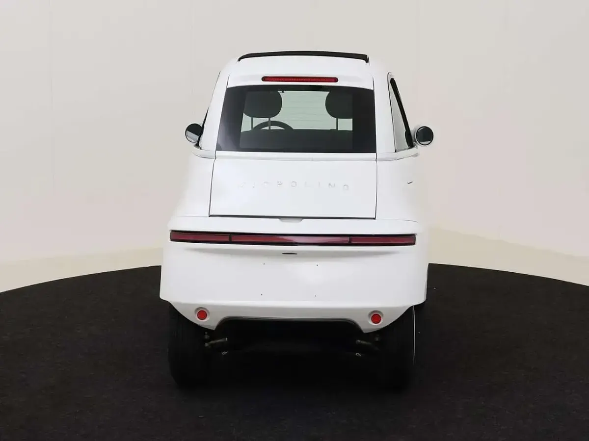 Gebraucht Micro Microlino 13 kW (18 PS) 2024 Santorino white Kleinwagen