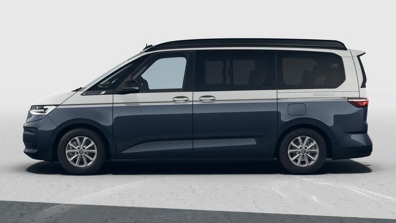 Gebraucht VW T7 Highline 150 PS (110 kW) 2024 Candyweiß / starlightblau metallic dach schwarz Van