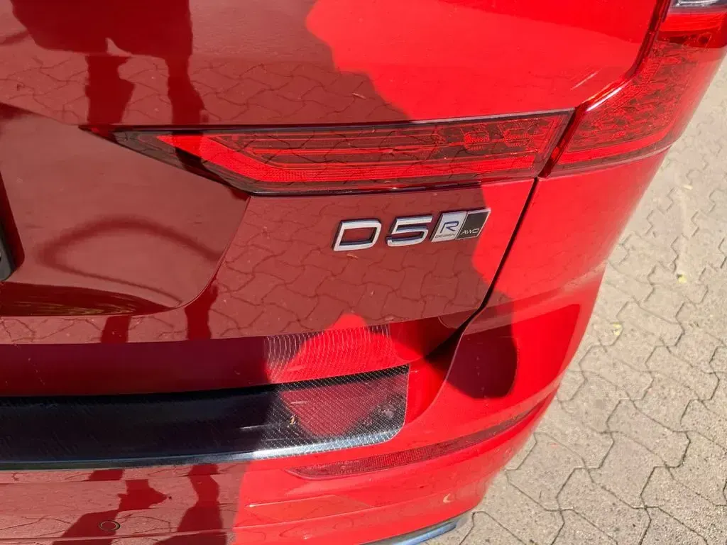 Gebraucht Volvo XC60 R-Design 235 PS (172 kW) 2018 Rot SUV