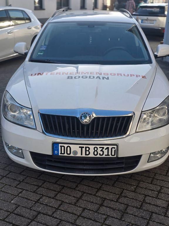 Gebraucht Skoda Octavia Classic 102 PS (75 kW) 2010 Weiß Kombi