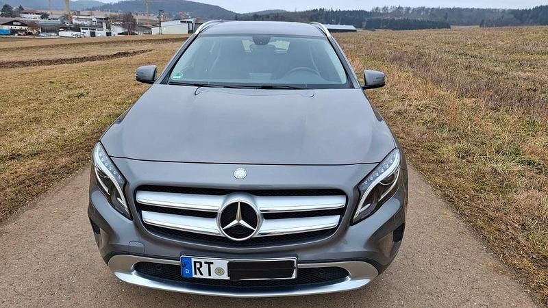 Gebraucht Mercedes GLA200 Urban 156 PS (114 kW) 2014 SUV