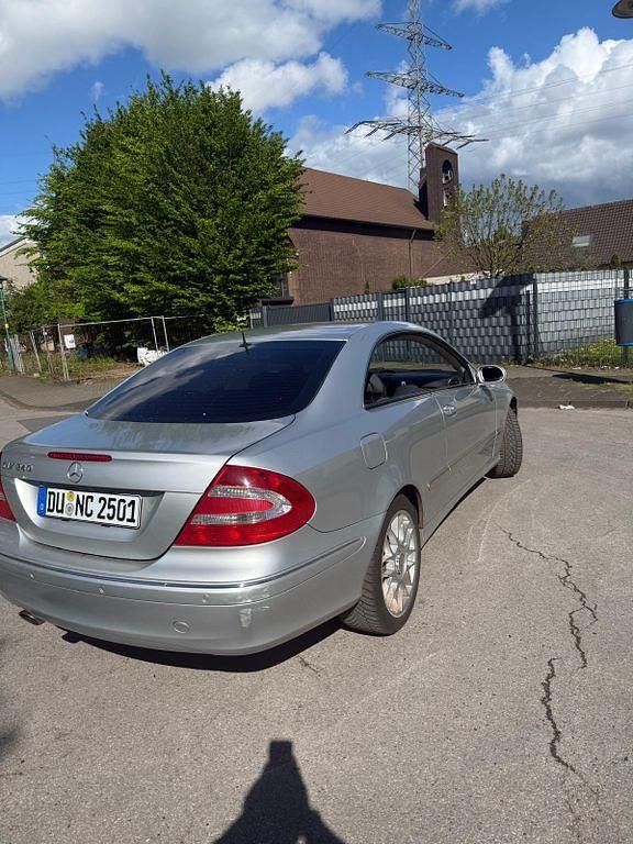Gebraucht Mercedes CLK240 170 PS (125 kW) 2003 Silber Coupé