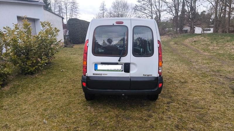 Gebraucht Renault Kangoo Authentique 75 PS (55 kW) 2007 Weiß Van / Kleinbus