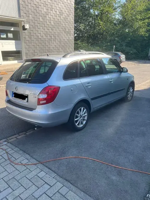 Gebraucht Skoda Fabia Ambition 105 PS (77 kW) 2012 Silber Kombi