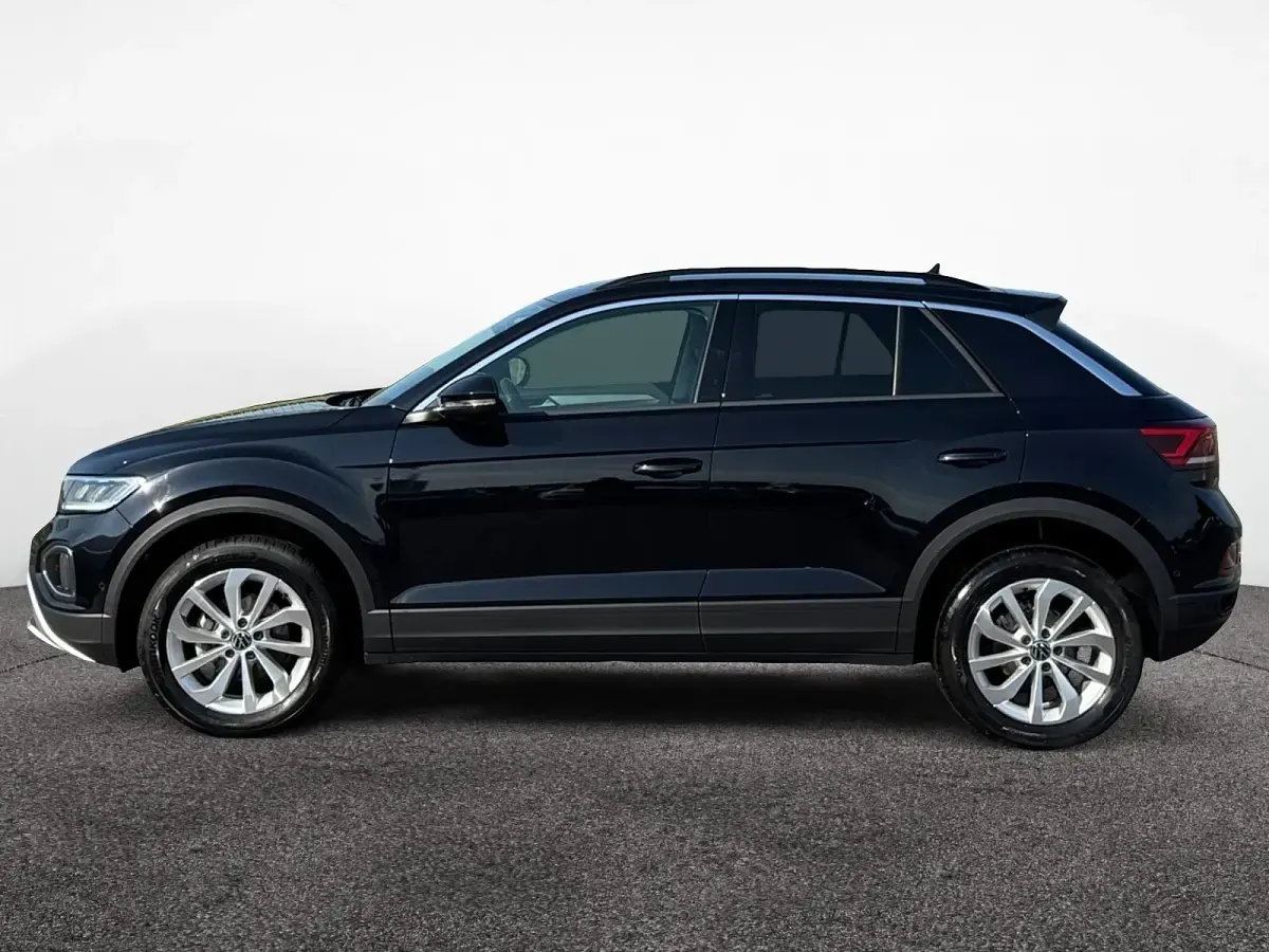 Gebraucht VW T-Roc Life 150 PS (110 kW) 2025 Deep black perleffekt SUV