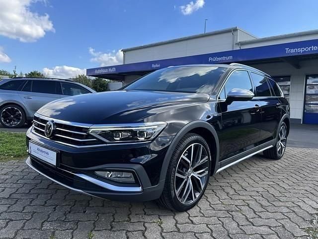 Deep black perleffekt Gebraucht 2019 VW Passat Alltrack Kombi | 31.990 € (Fairer Preis) - Bild 1/4