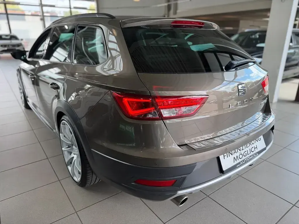 Gebraucht Seat Leon X-Perience 4Drive 179 PS (131 kW) 2015 Braun Kombi