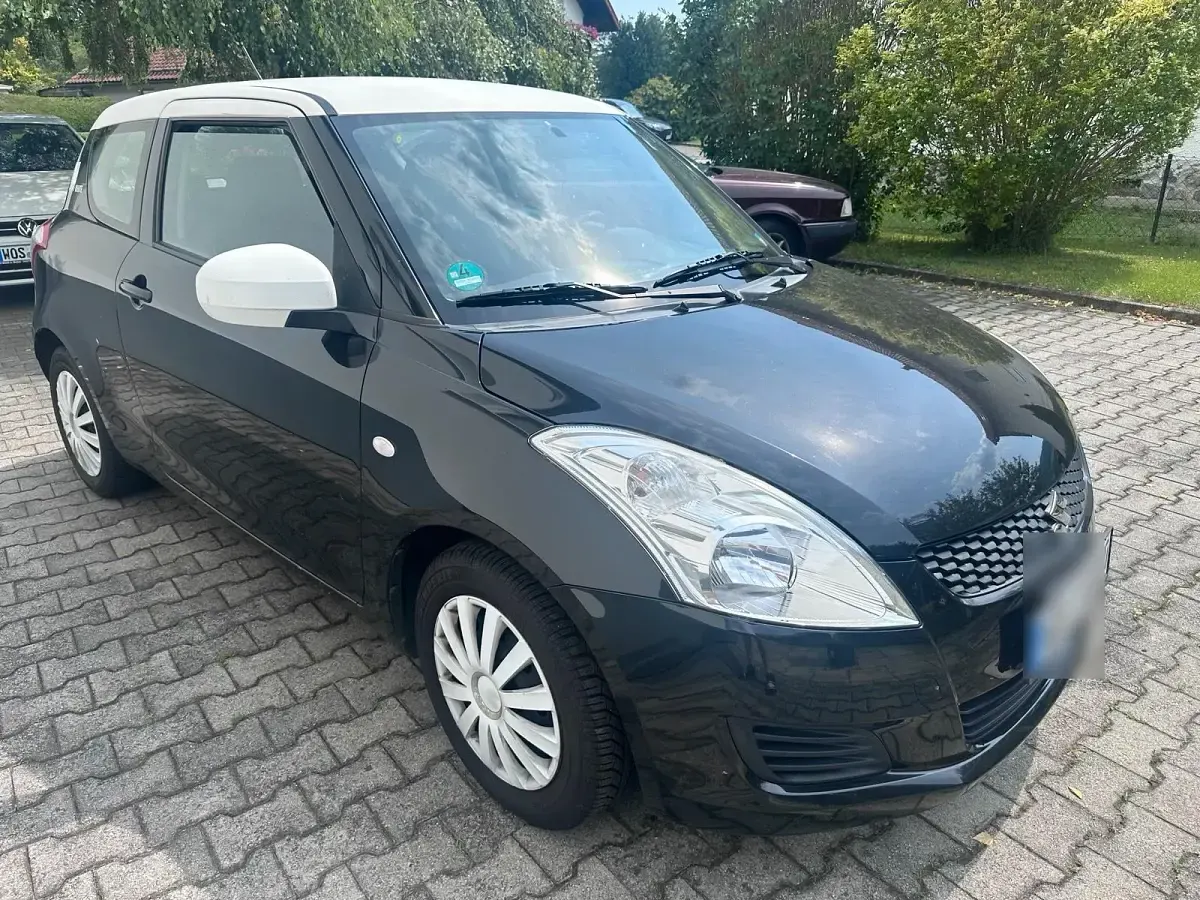 Gebraucht Suzuki Swift 94 PS (69 kW) 2013 Schwarz Kleinwagen