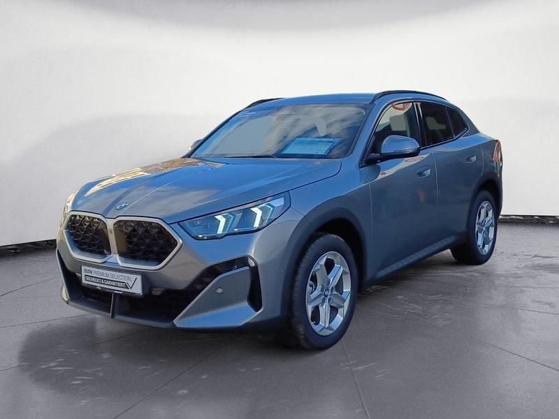 Grau Gebraucht 2024 BMW X2 Efficient Dynamics SUV | 34.750 € (Superpreis) - Bild 1/4